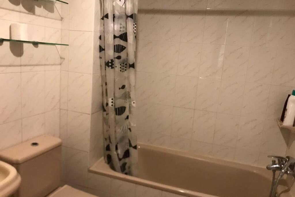 Apartamento En Pleno Centro Catedral 1D Oviedo Luaran gambar