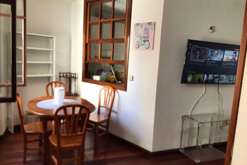 Apartamento En Pleno Centro Catedral 1D Oviedo Luaran gambar