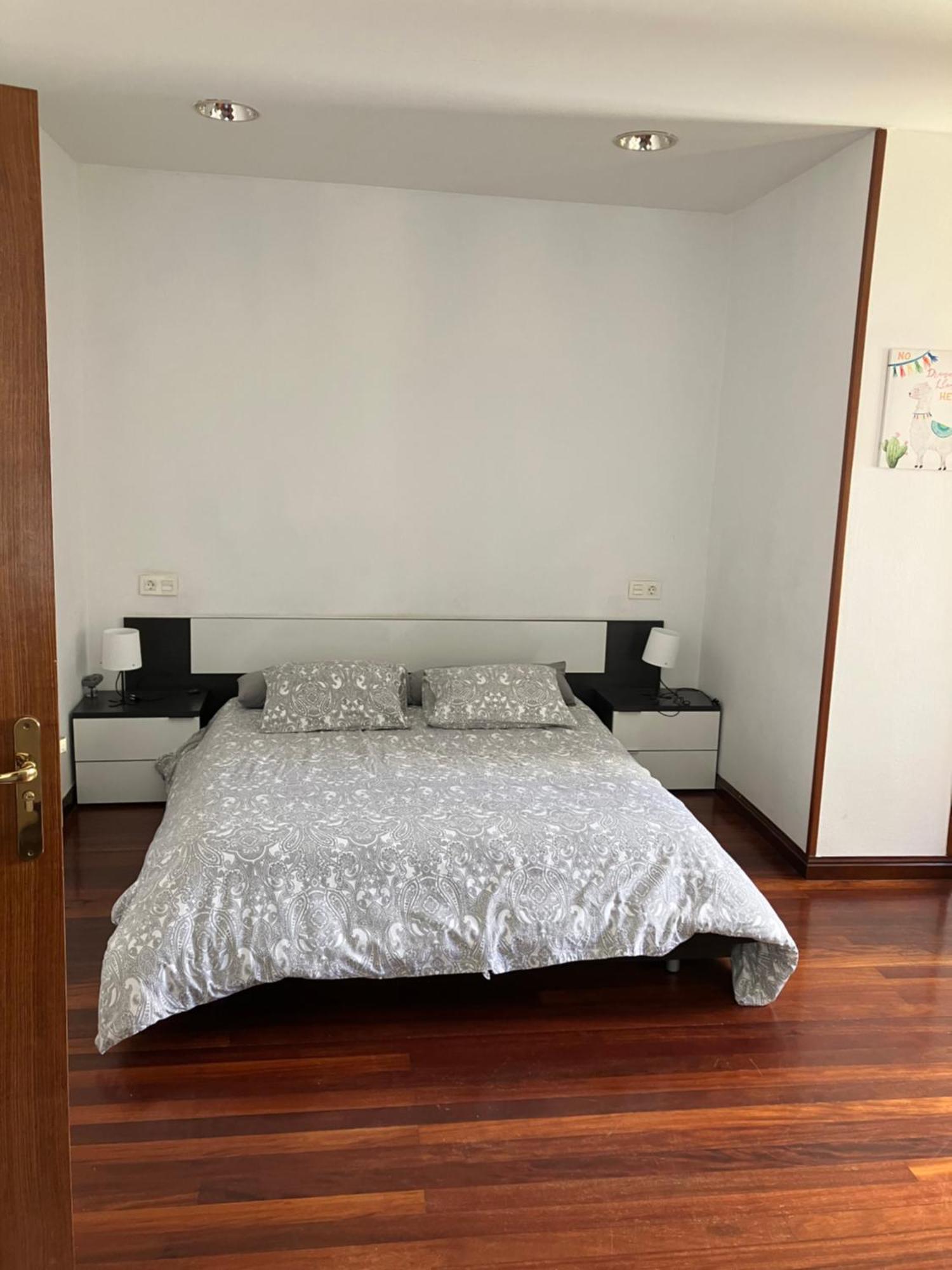 Apartamento En Pleno Centro Catedral 1D Oviedo Luaran gambar