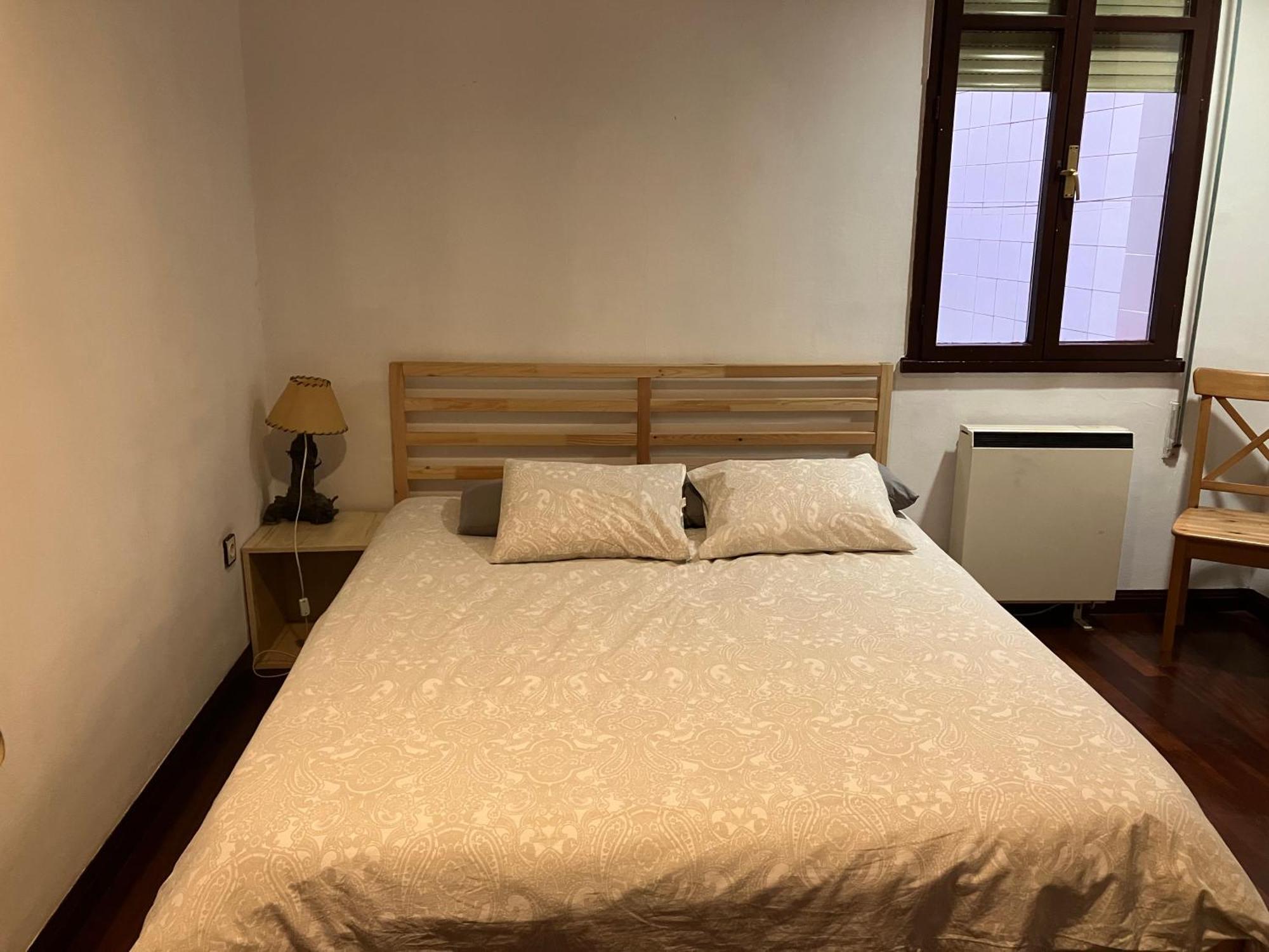 Apartamento En Pleno Centro Catedral 1D Oviedo Luaran gambar